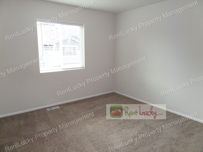 Building Photo - Fantastic 3-Bedroom + Den + Bonus Room Home with A/C in Milton!