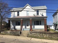 Building Photo - 230 Magazine St