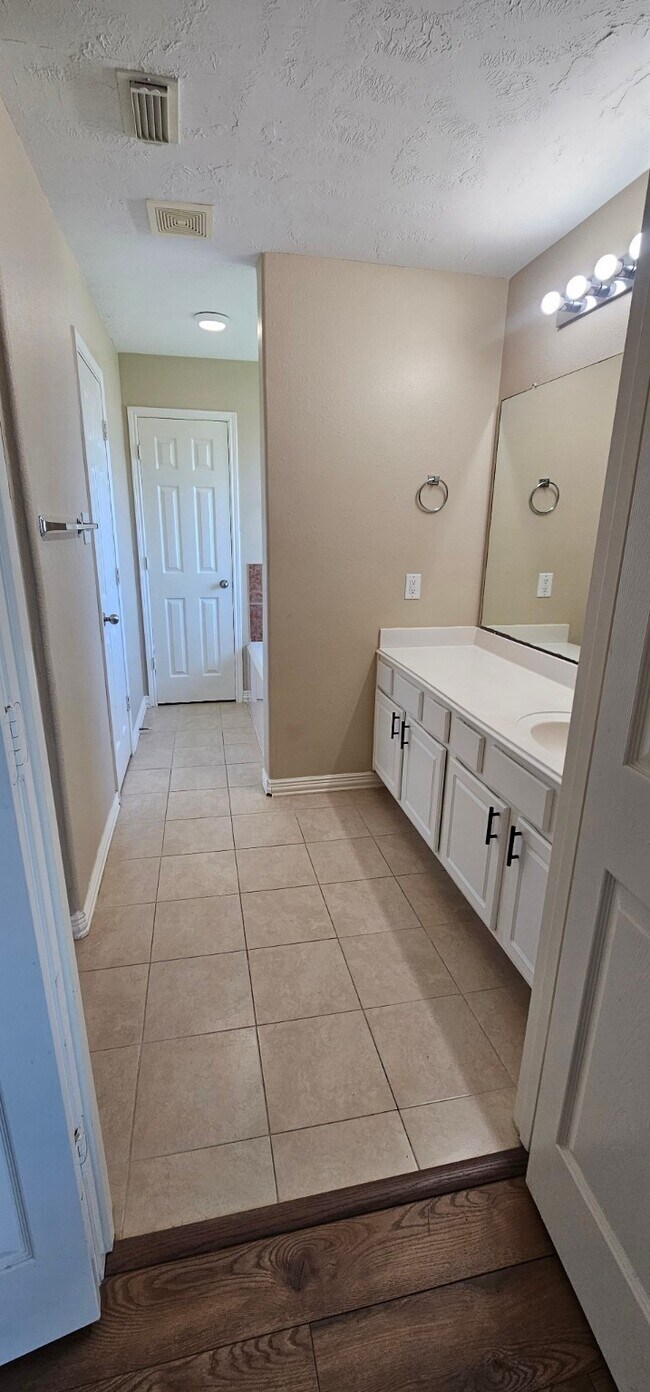 Building Photo - 5807 Laramie River Ct