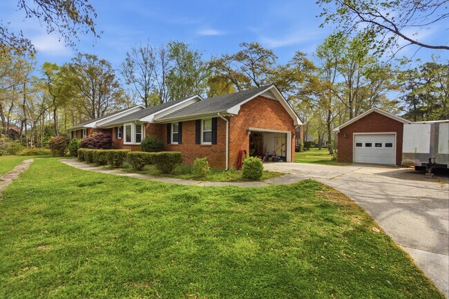 Building Photo - 601 Winged Foot Ct