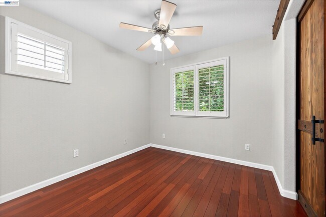 Building Photo - 133 Sundance Pl