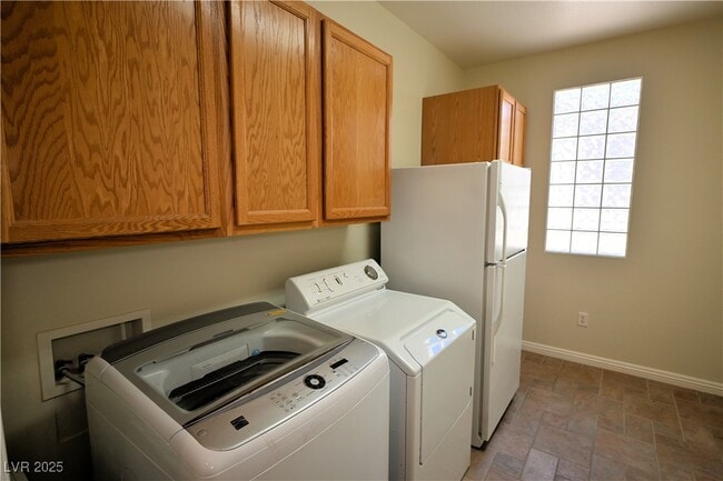 Building Photo - 10597 Sopra Ct