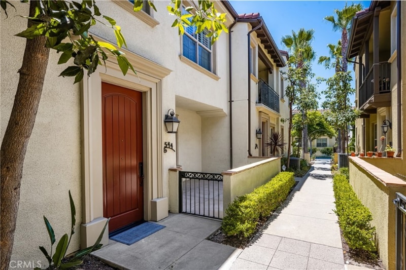 Primary Photo - 544 S Casita St