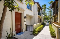 Building Photo - 544 S Casita St