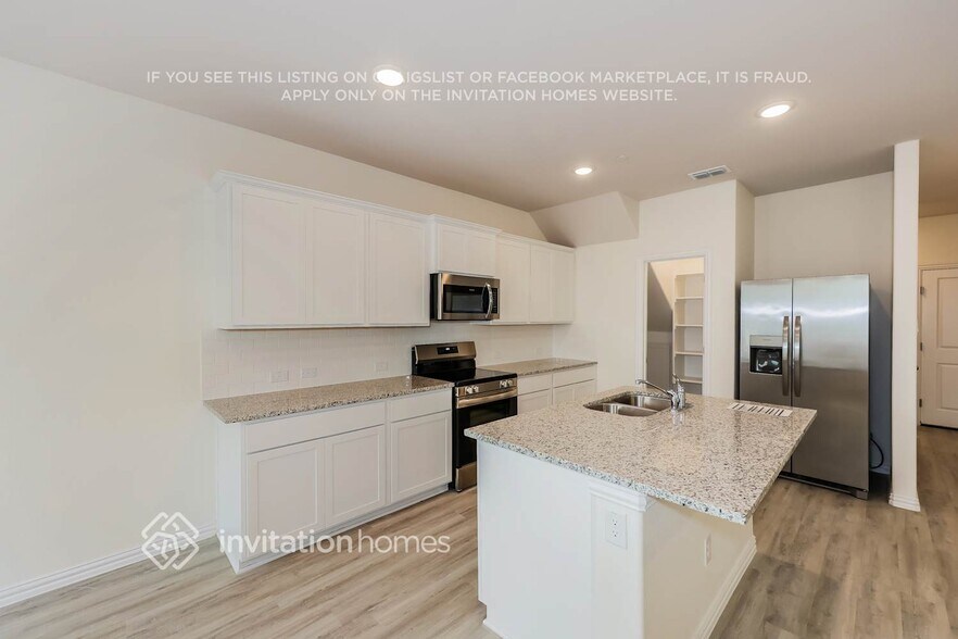 Building Photo - 6415 Blue Trl