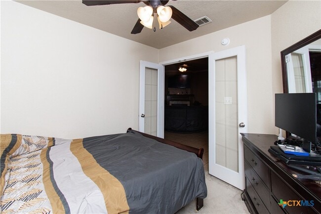 Building Photo - 305 Hedy Dr