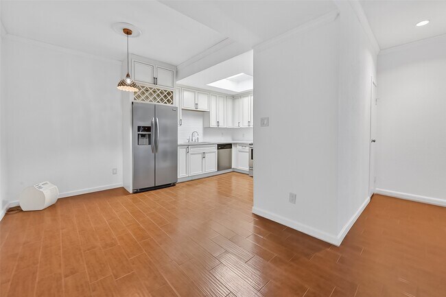 Building Photo - 11711 Memorial Dr