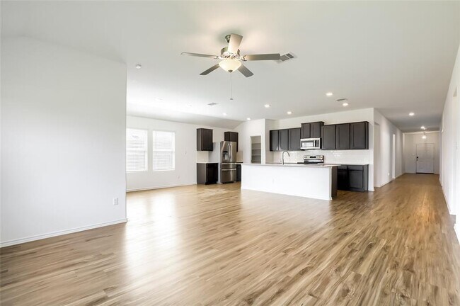 Building Photo - 309 Colthorpe Ln