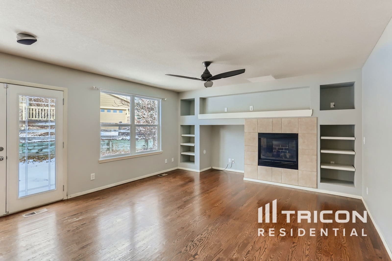 Building Photo - 4565 Larksong Dr