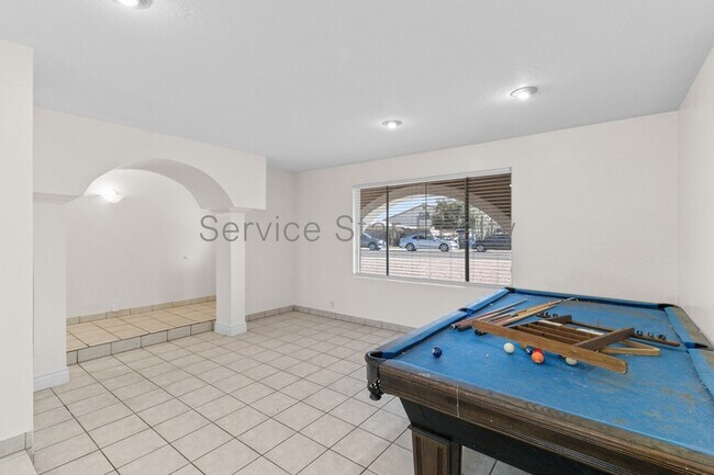 Building Photo - 3812 W Loma Ln