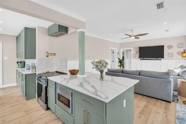 Building Photo - 16613 Gulf Blvd