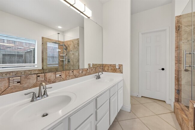 Building Photo - 19715 Azalea Brook Way