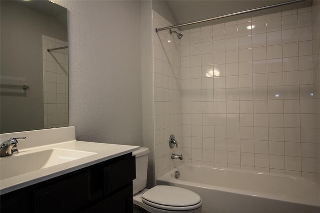 Building Photo - 105 Stone Fork Ln