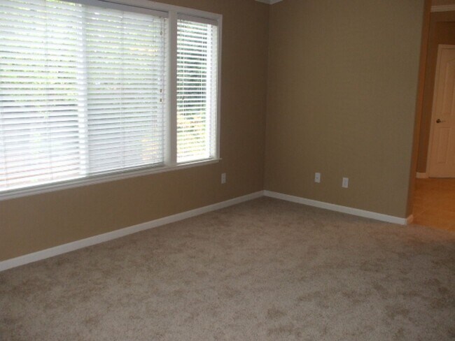 Building Photo - Swan Lake - Gated in Granite Bay