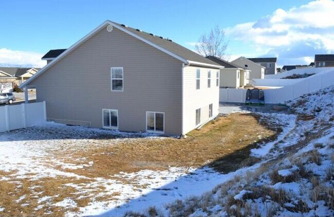 Building Photo - 4031 Montego Dr