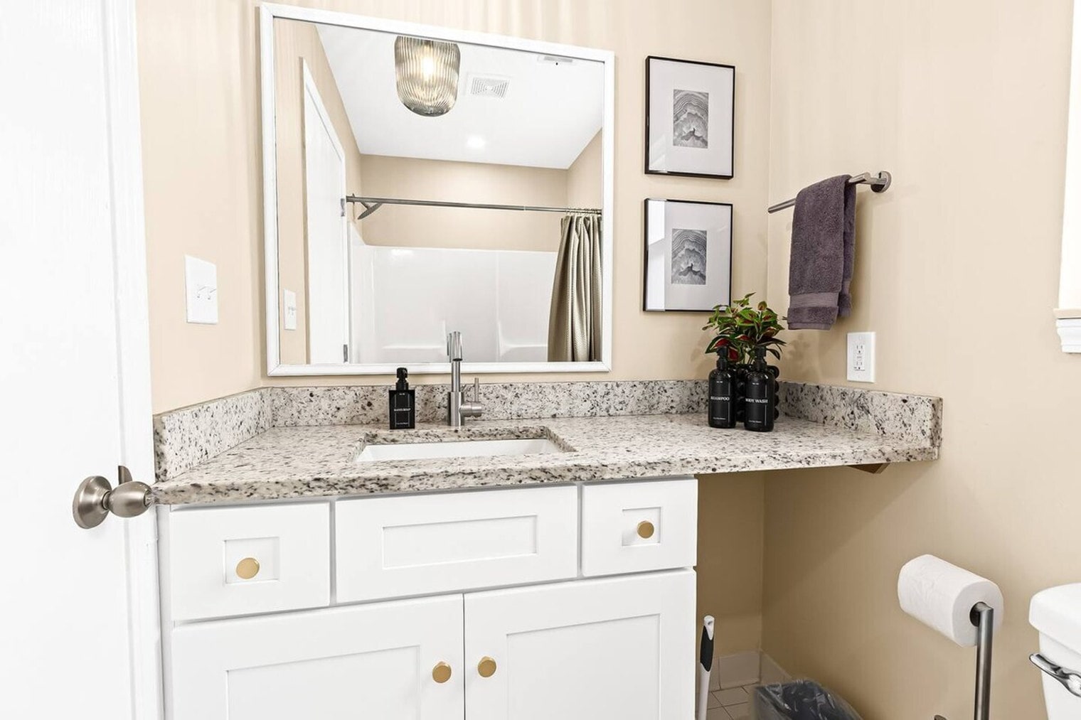 Building Photo - 27850 Gratiot Ave