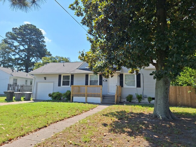 Building Photo - 3303 Candlewood Dr
