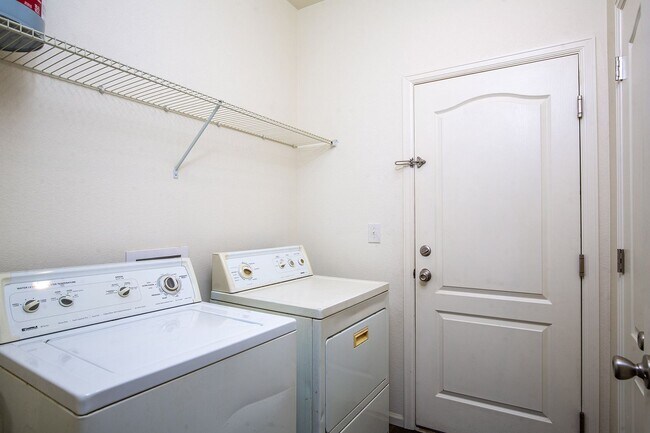 Building Photo - 9764 Chalkstone Ln