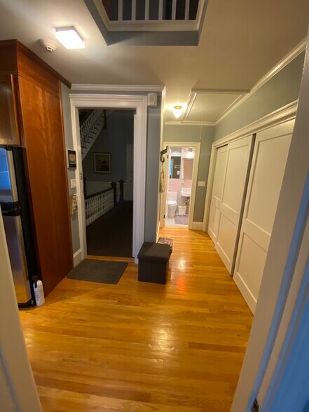 Building Photo - 167 Beacon St