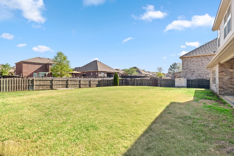 Building Photo - 11006 Thorne Dr