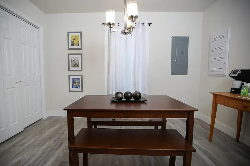 Building Photo - 168 S Winchester Ave