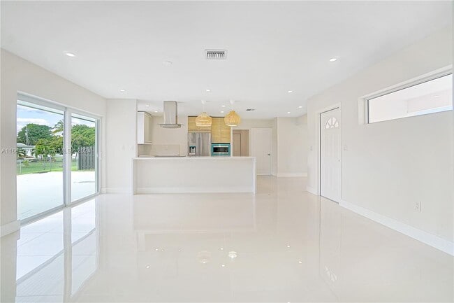 Building Photo - 14510 NW 12th Ave