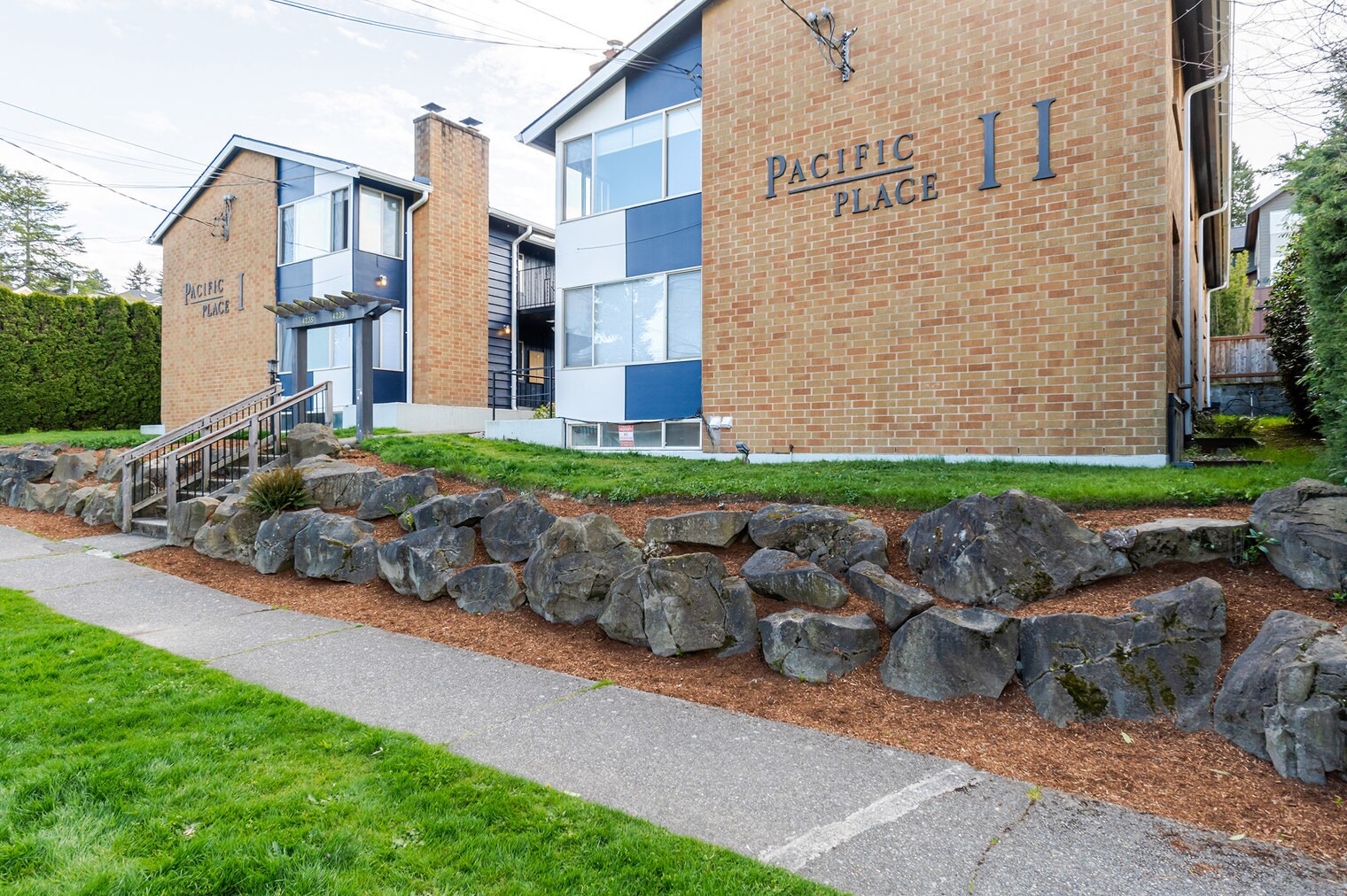 Building Photo - 4235 27th Ave W