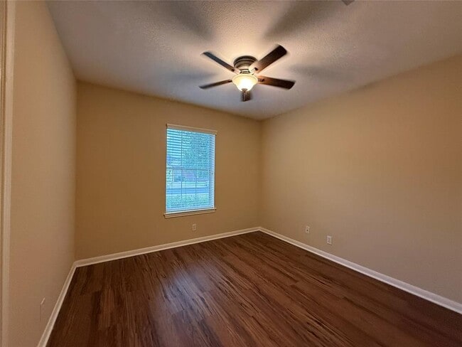 Building Photo - 25 Azalea Dr