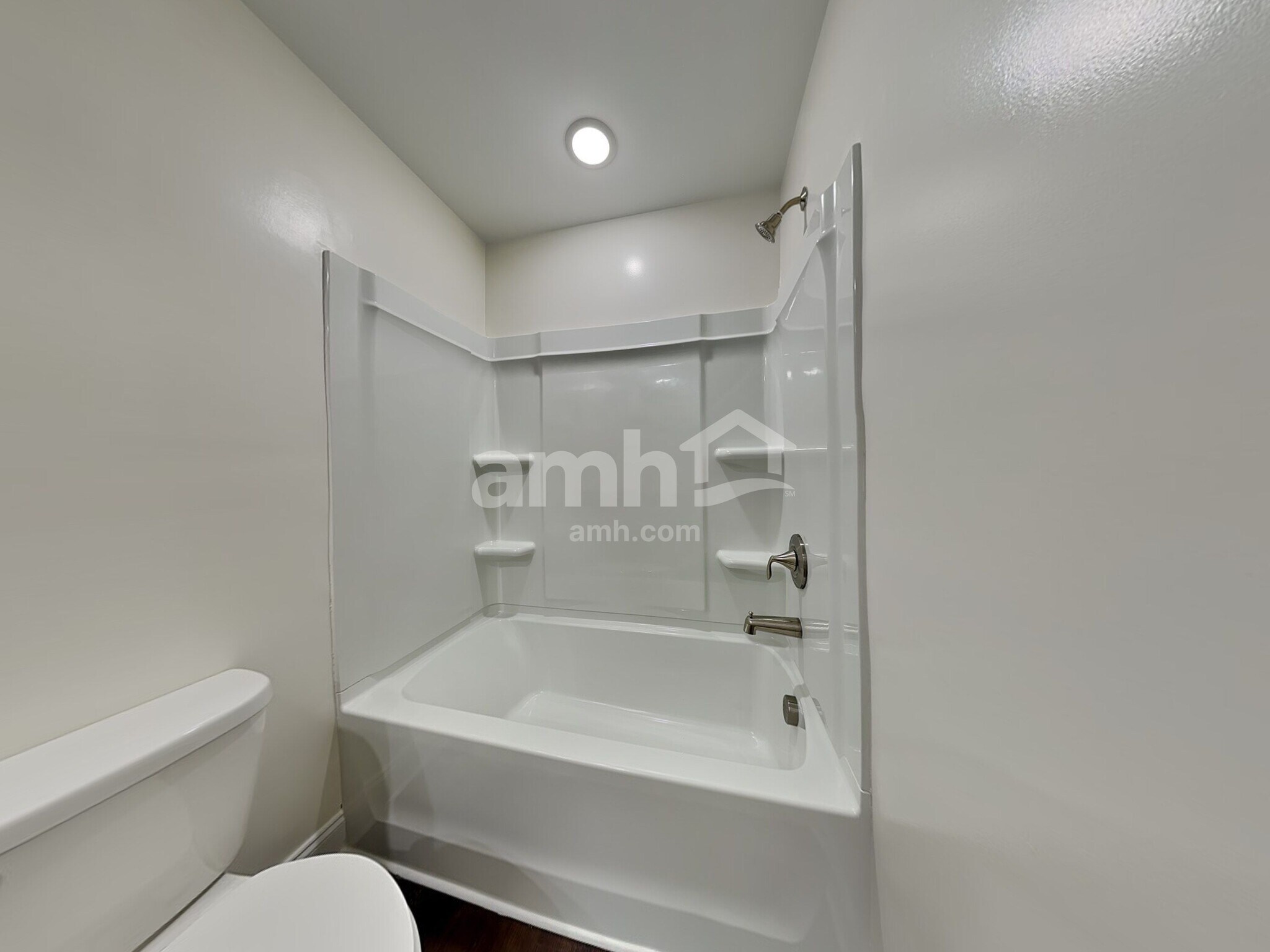 Building Photo - 15721 Thomas Rd