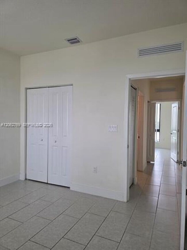 Building Photo - 8167 NW 41st St