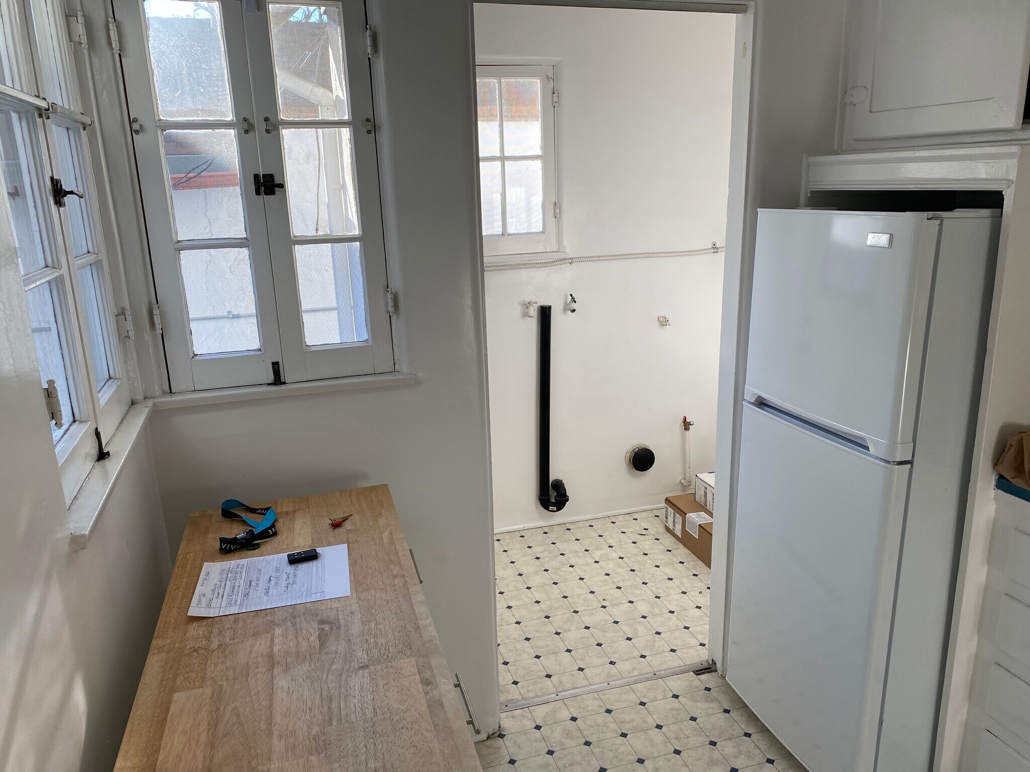 Building Photo - 10343 Dunkirk Ave