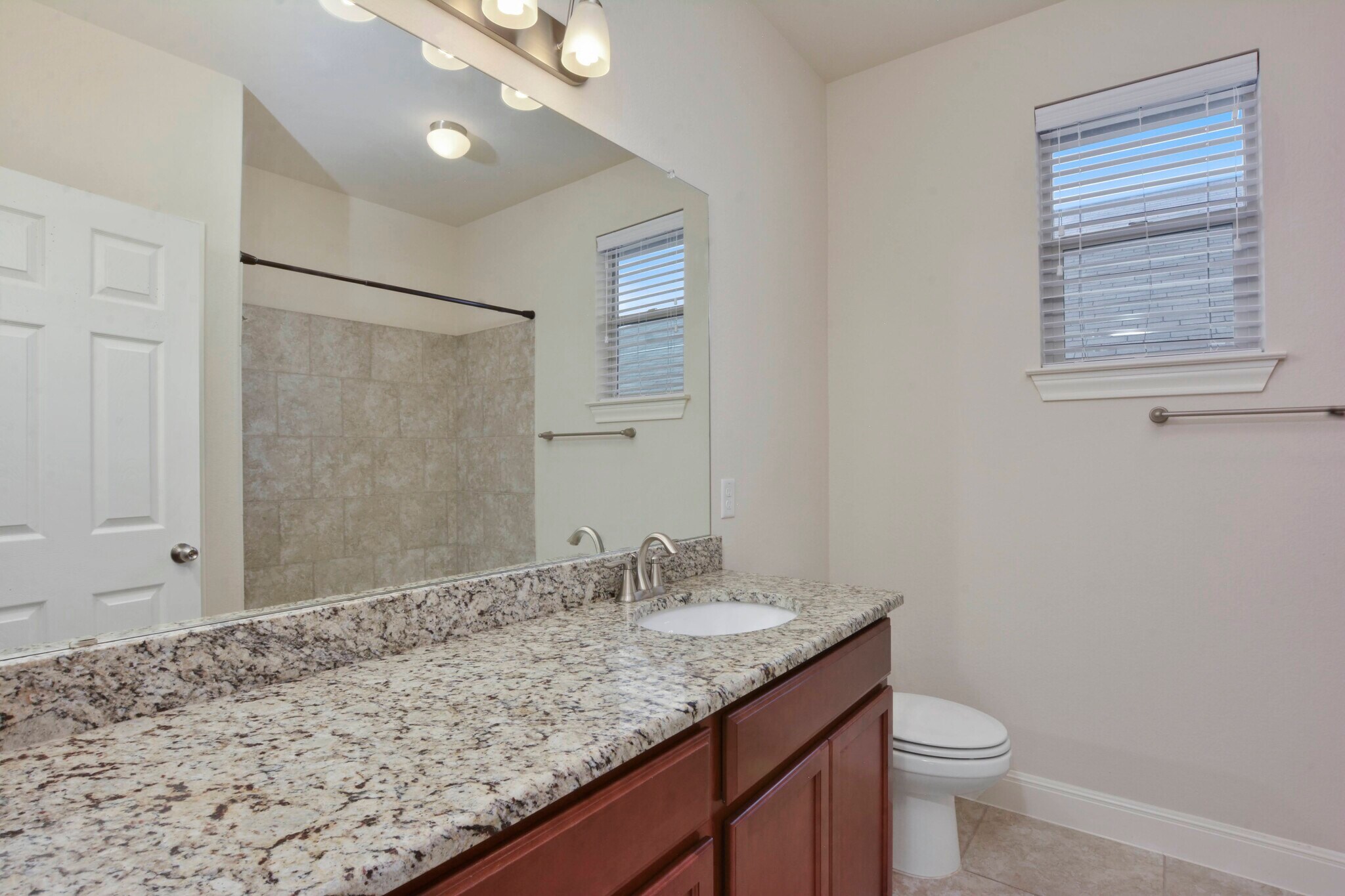 Upstairs bathroom - 1401 Little Elm Trl