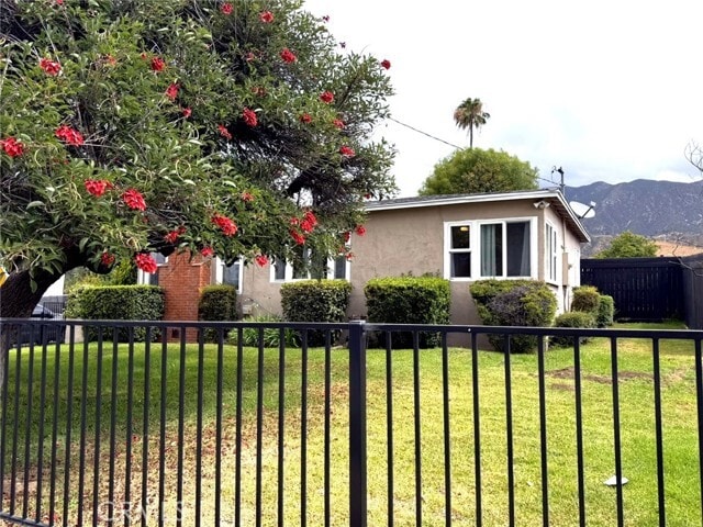 Building Photo - 3082 Thurin Ave