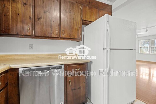 Building Photo - 12330 Deerhurst Dr