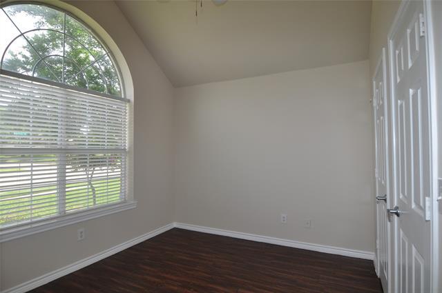 Building Photo - 4804 Glen Echo Dr