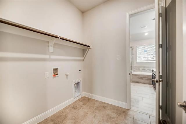 Building Photo - 2470 Canary Grass Ln