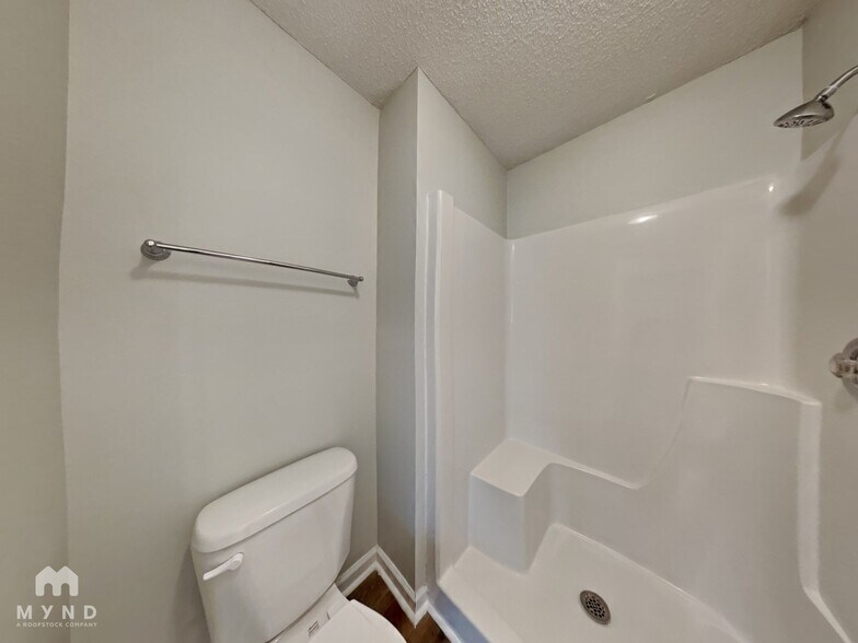 Building Photo - 589 Spaniel Ln