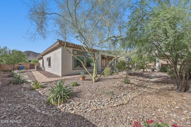 Building Photo - 2129 W Legends Way
