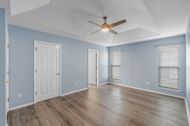 Building Photo - 989 Claeven Cir