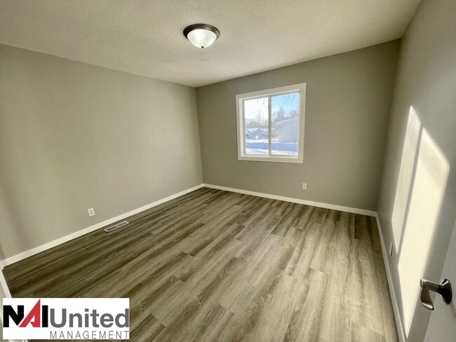 Building Photo - Fully renovated 3 beds, 1 bath home for rent.