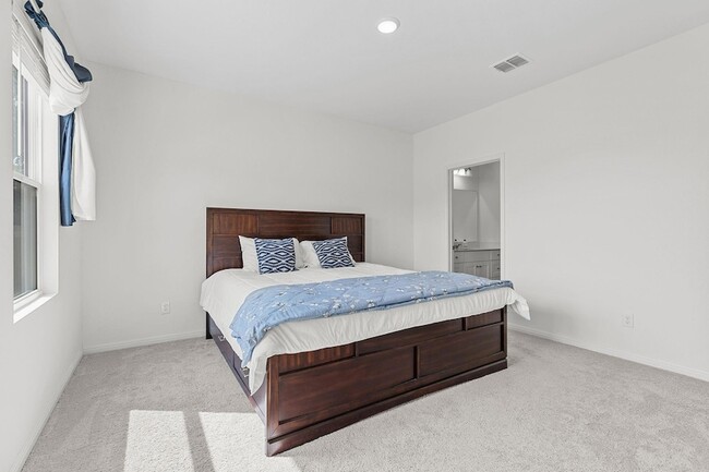 Building Photo - 1003 Sika Cv