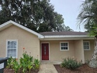 Building Photo - 142 Leeswood Cir