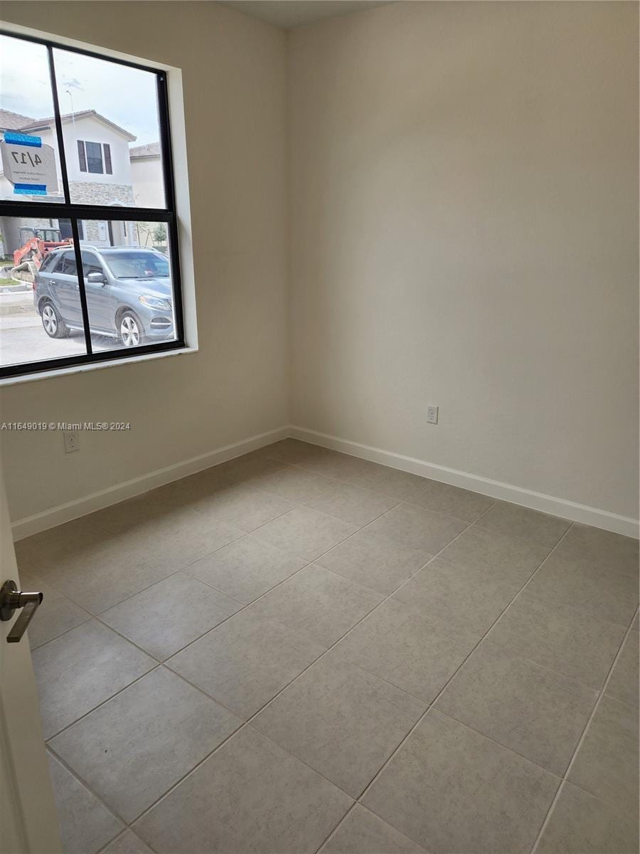 Building Photo - 12867 SW 232nd Ln