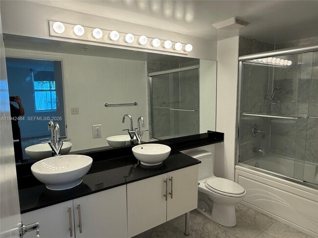 Building Photo - 31 SE 5th St