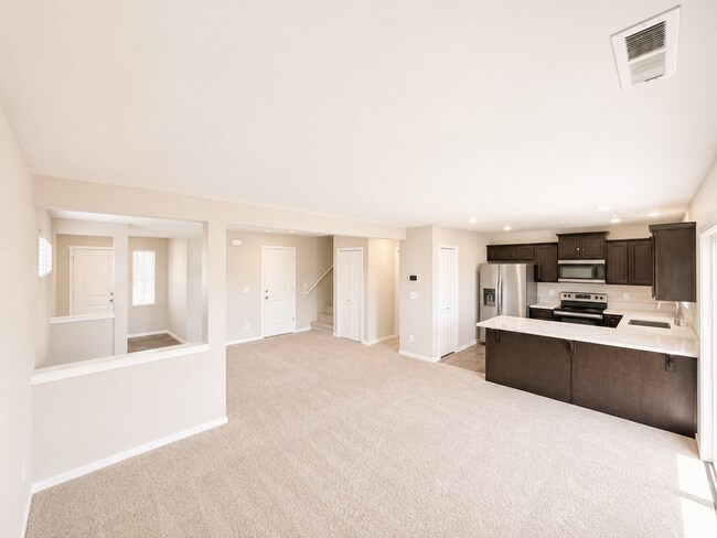 Building Photo - 18505 Alpine Way E