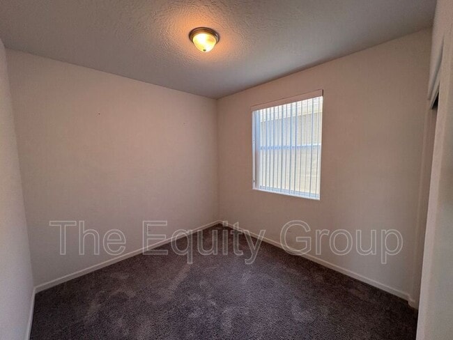 Building Photo - 3036 N Parkside St
