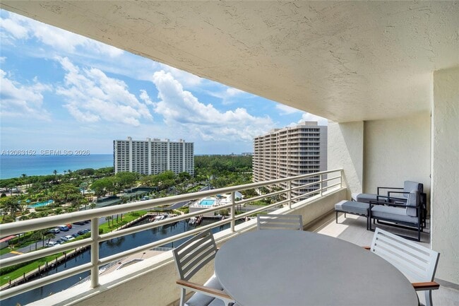Building Photo - 4201 N Ocean Blvd