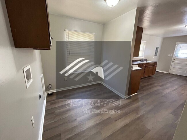 Building Photo - 4381 Marlowe St