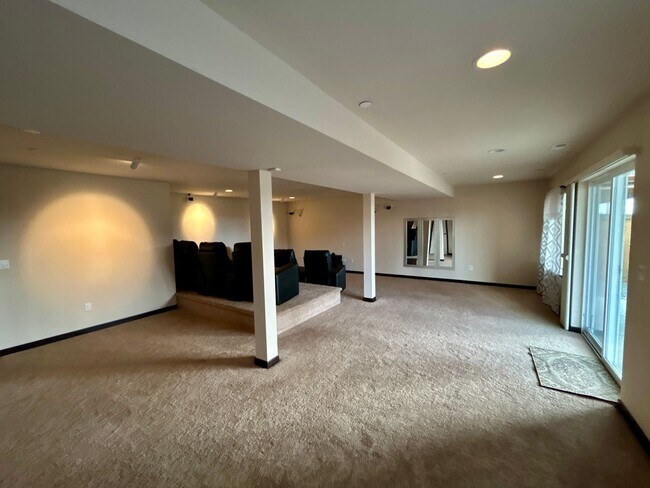 Building Photo - Gorgeous 4 bed 2.5 bath Marysville home