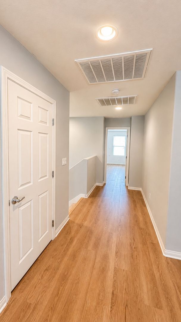 Building Photo - NO HOA | 2 Story New Paint | New Appliances | Bedroom & Full Bath Downstairs
